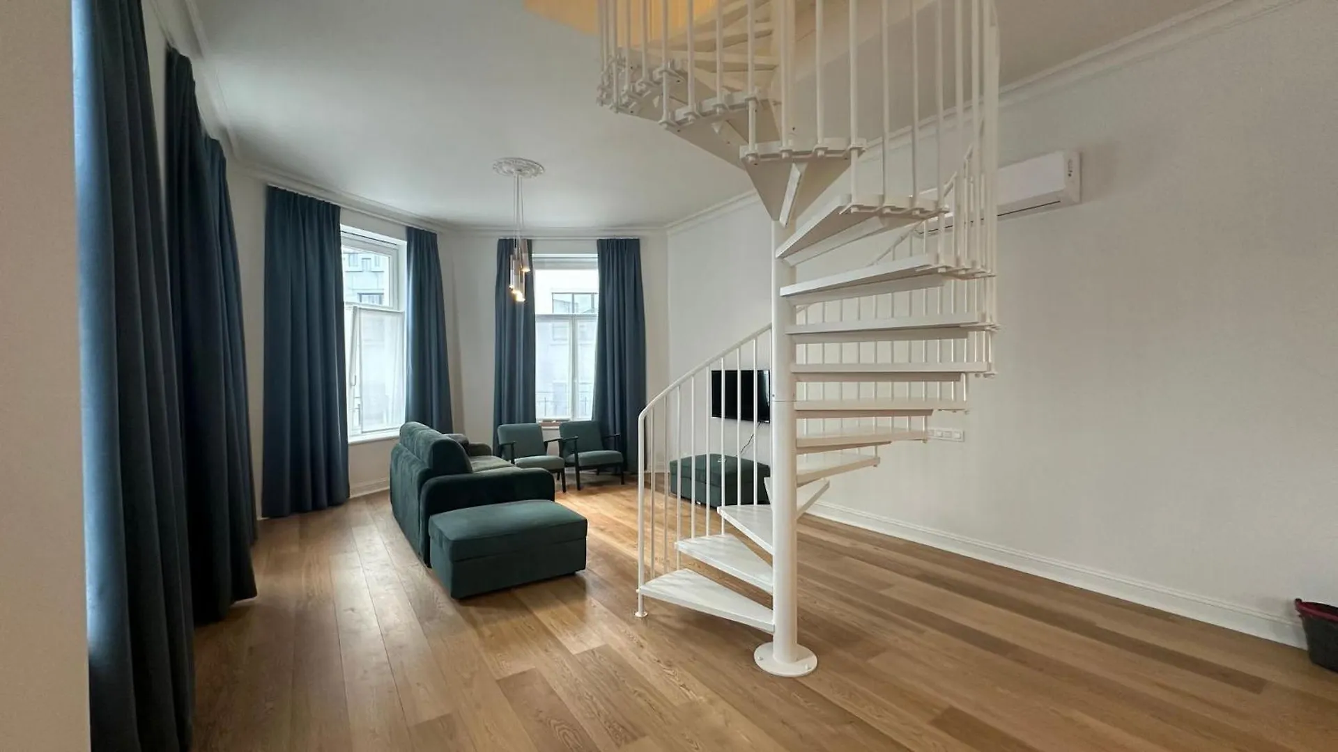 Charming Ixelles Apartment Retreat In The Heart Of Brussels